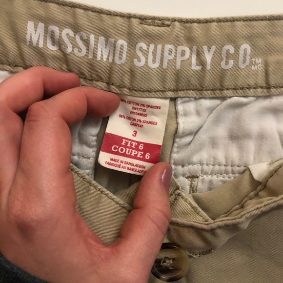 Mossimo Shorts - Picture 3 of 3